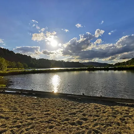 Fewo-bergseeoase شقة